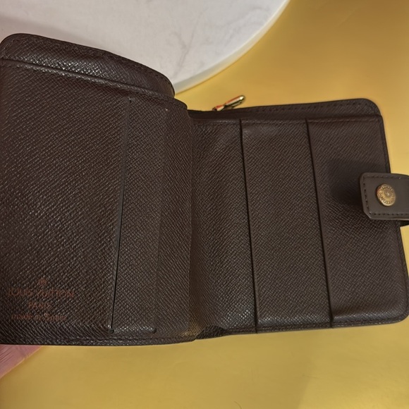 Louis Vuitton Damier Bifold wallet - Picture 5 of 16